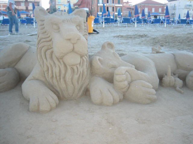 2012 034